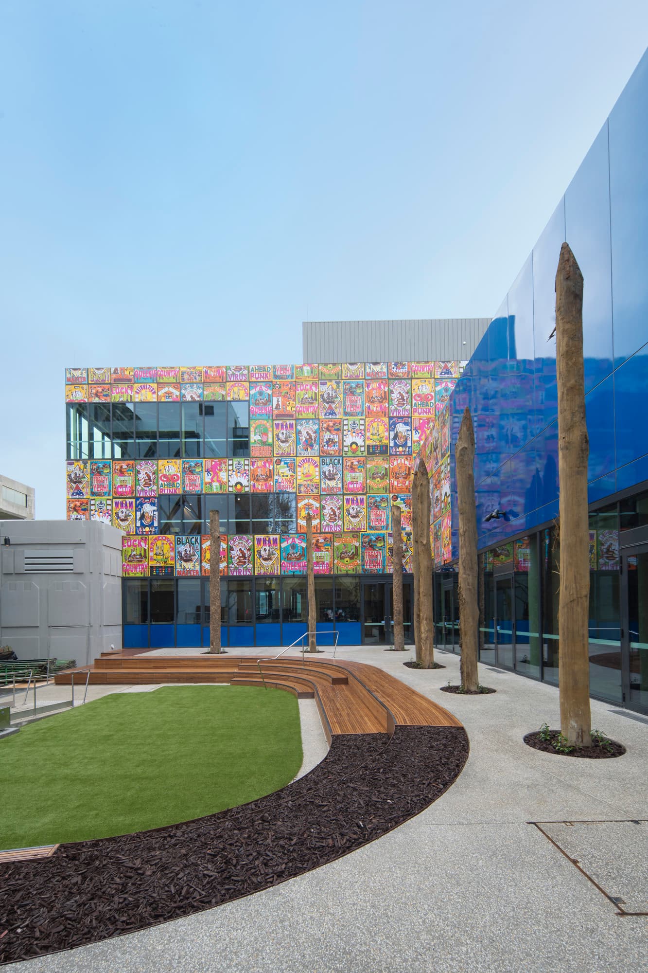 EXTRAORDINARY FIRST NATIONS ARTISTS